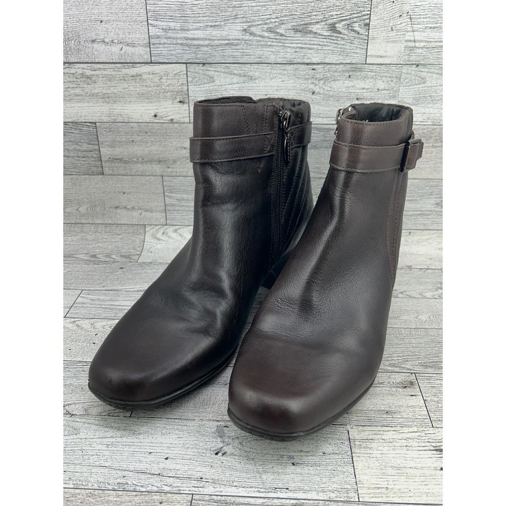 Clarks Artisan Leather Ankle Boots Brown‎ Buckle Accent Zip Up Women's 9M